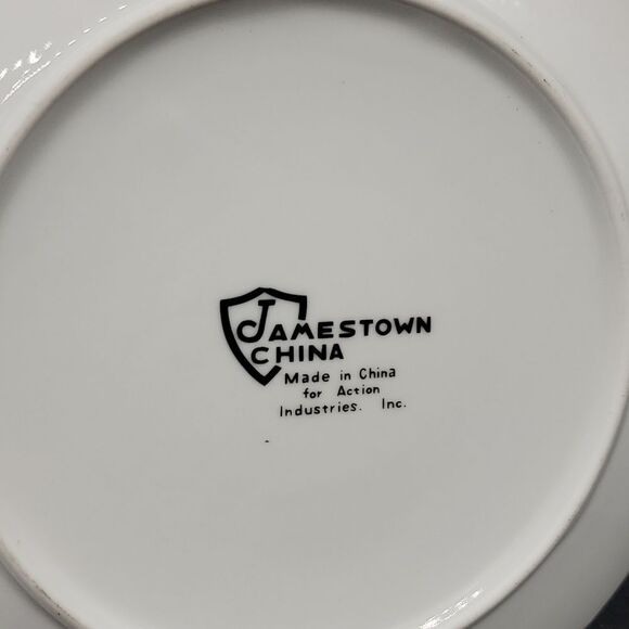 Jamestown China Christmas Tree Salad or Dessert Plate with Gold Trim 7.75" Set 2 - Picture 6 of 6